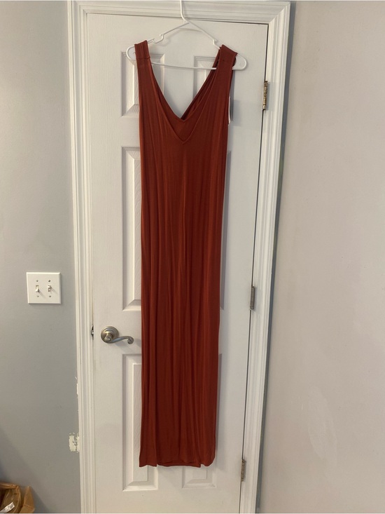 bobeau Dresses & Skirts - Bobeau Ansel Tie-back maxi dress in rust color NWT
